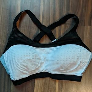 Sports bra 34DD